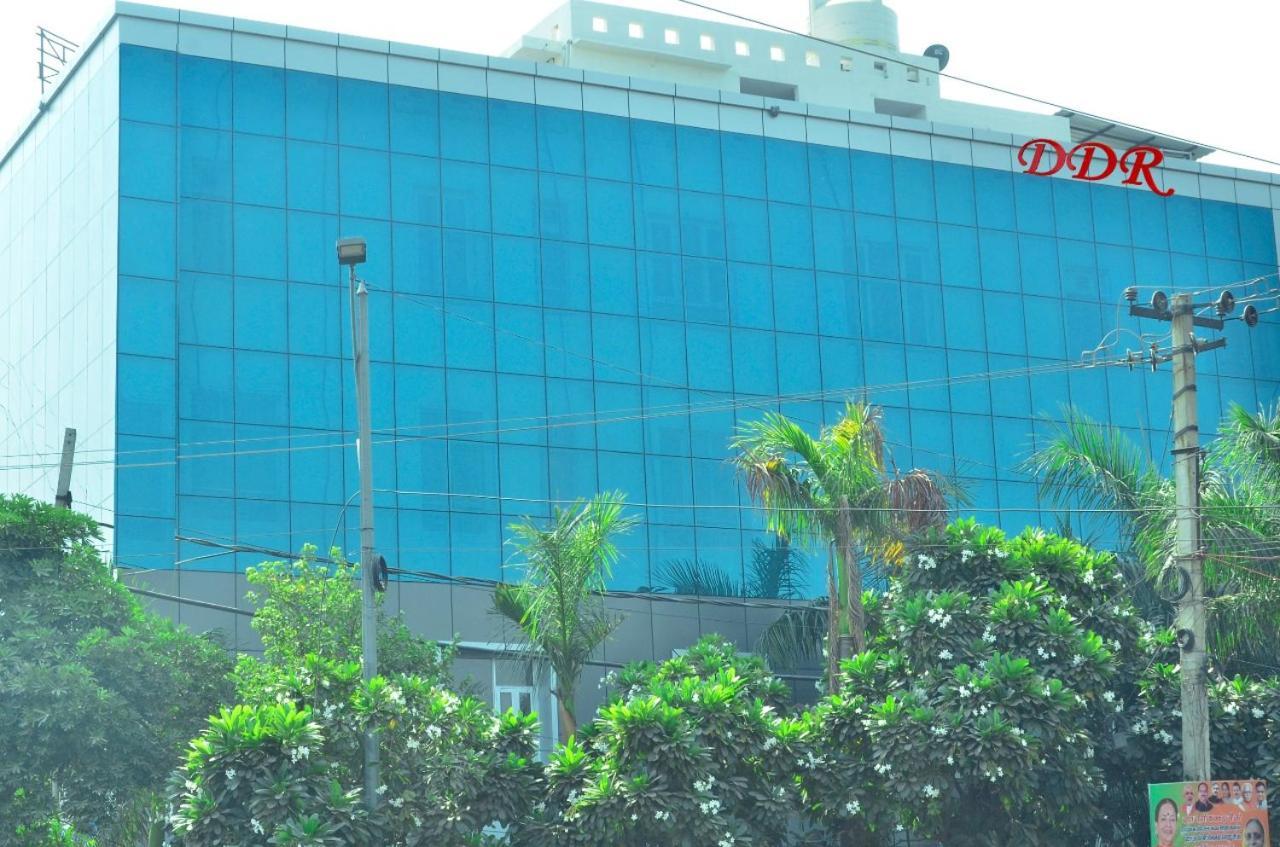 Ddr Hotel Residency Gurgaon Buitenkant foto