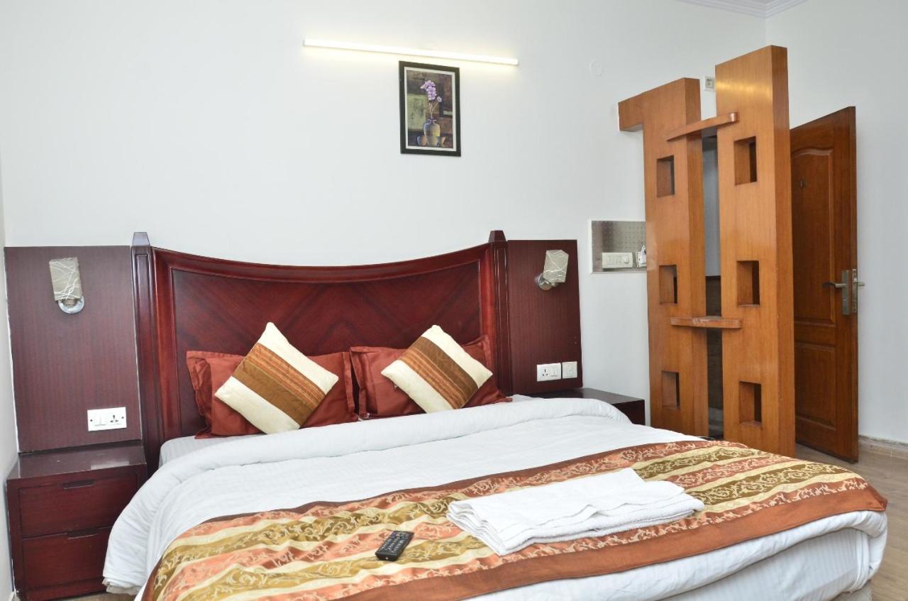 Ddr Hotel Residency Gurgaon Buitenkant foto