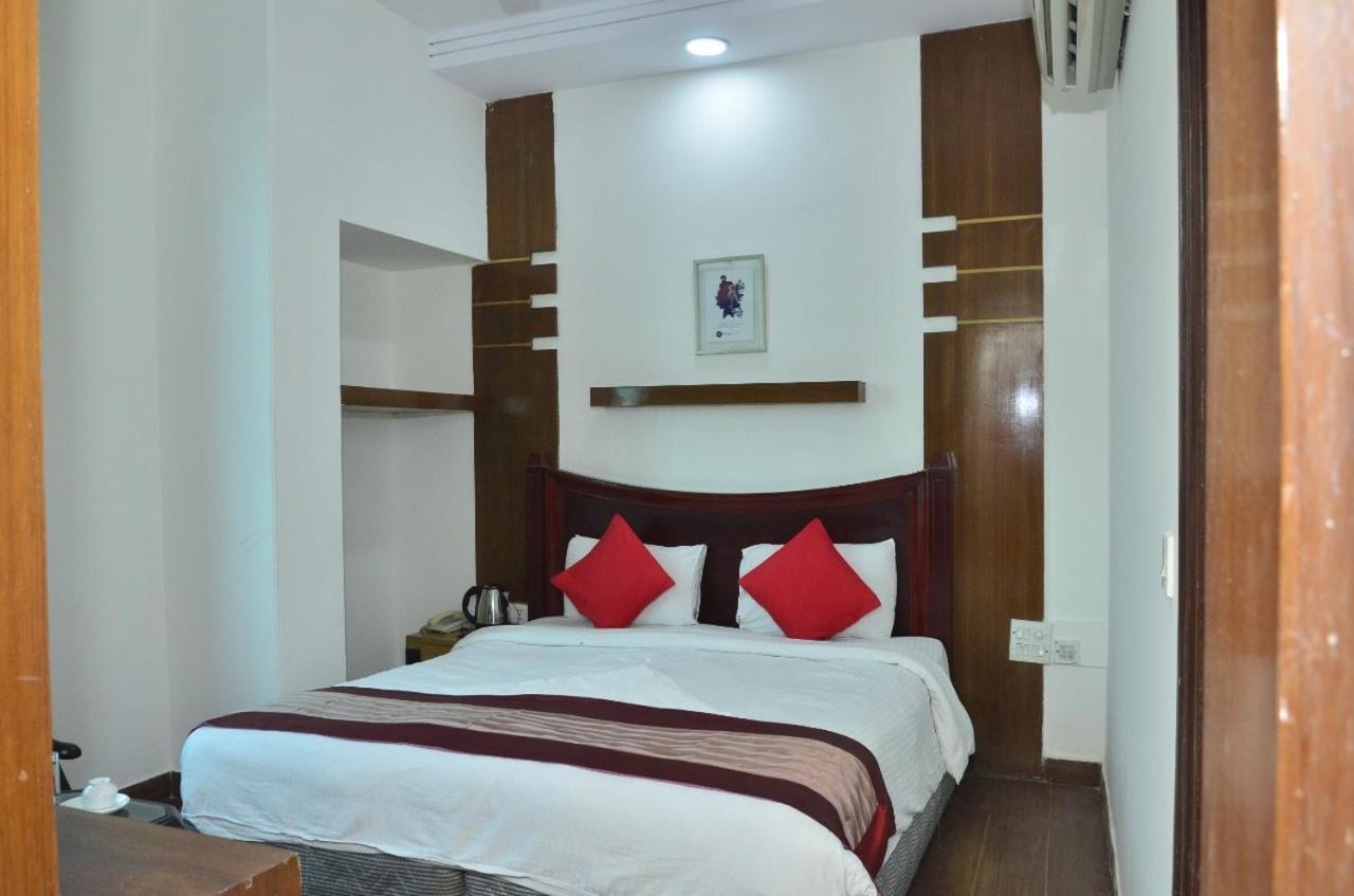 Ddr Hotel Residency Gurgaon Buitenkant foto