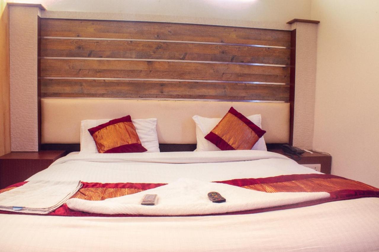Ddr Hotel Residency Gurgaon Buitenkant foto