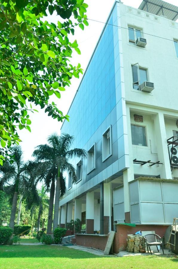 Ddr Hotel Residency Gurgaon Buitenkant foto