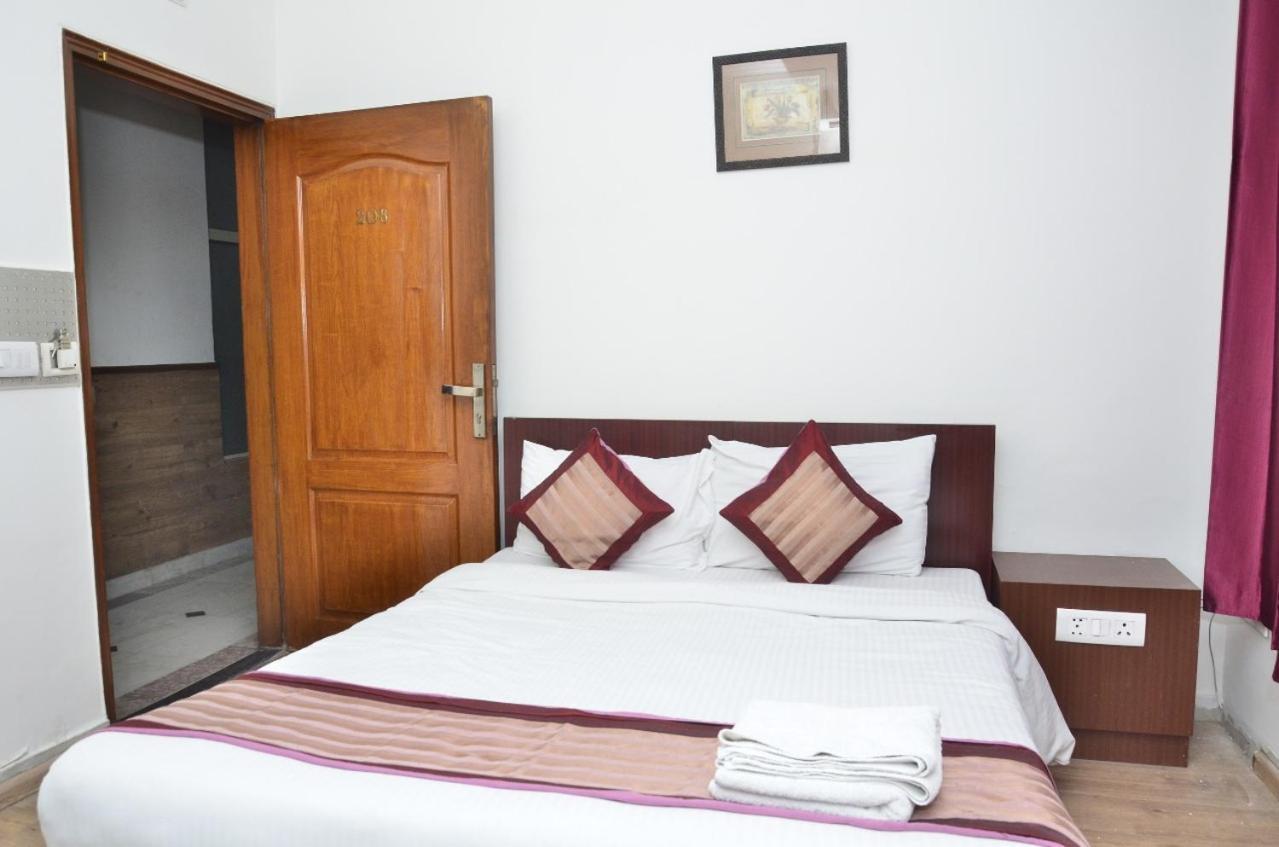 Ddr Hotel Residency Gurgaon Buitenkant foto