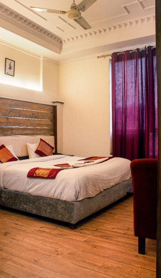 Ddr Hotel Residency Gurgaon Buitenkant foto