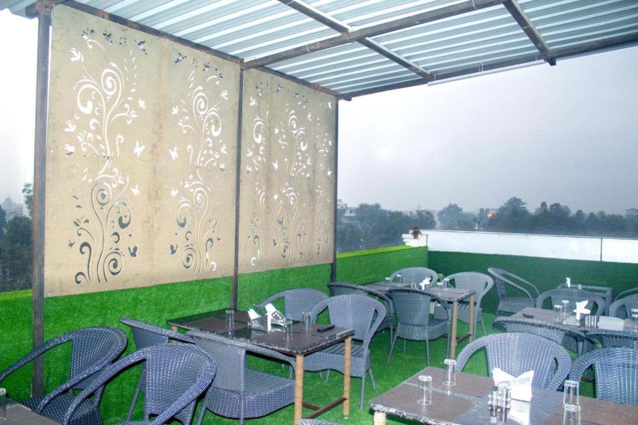 Ddr Hotel Residency Gurgaon Buitenkant foto