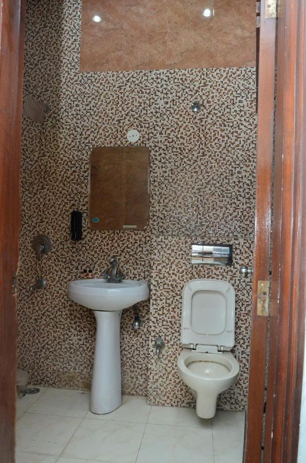 Ddr Hotel Residency Gurgaon Buitenkant foto