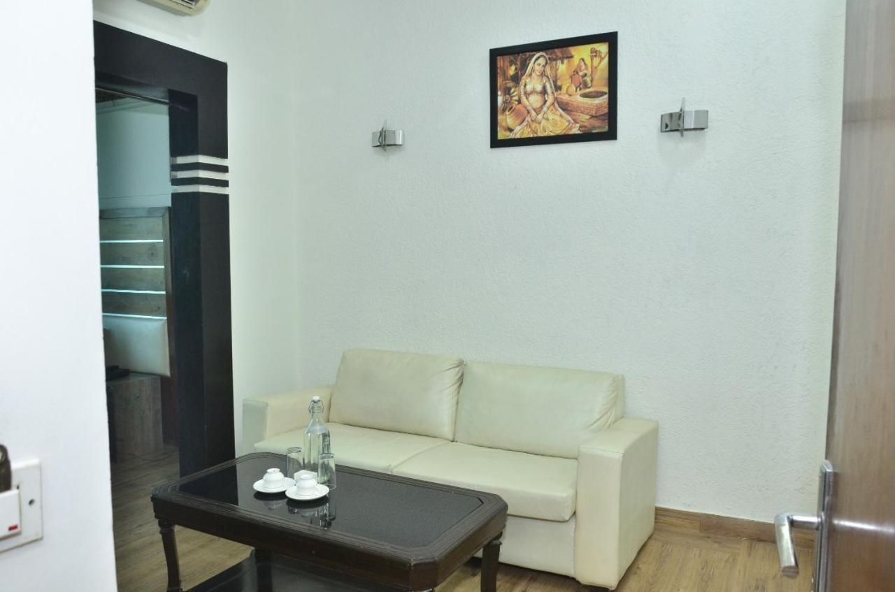 Ddr Hotel Residency Gurgaon Buitenkant foto